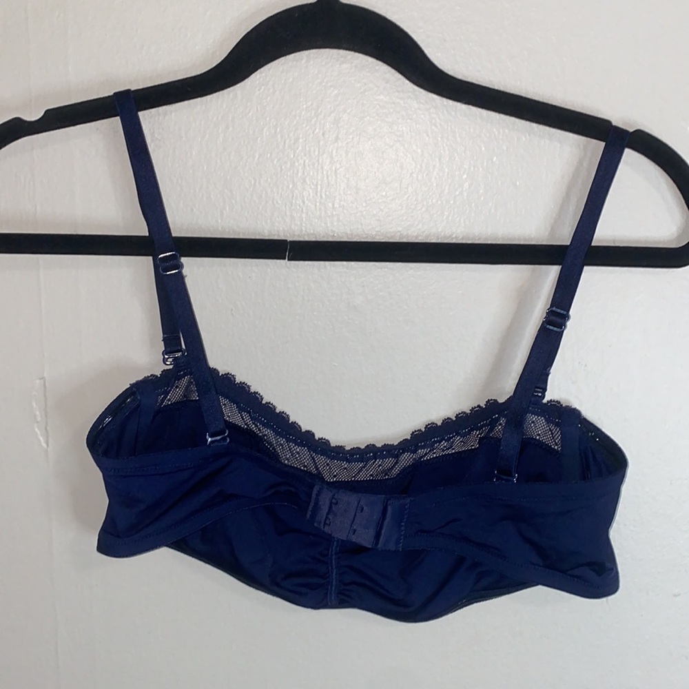 🌵GapBody navy bra! - Picture 8 of 9